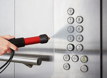Easy transport with telescopic handle and 5 Easy transport with telescopic handle and 5